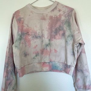 Noli Yoga Tye-Dye Cropped Sweater